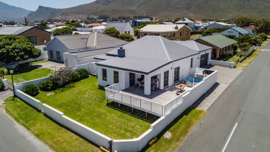 4 Bedroom Property for Sale in Kleinmond Western Cape